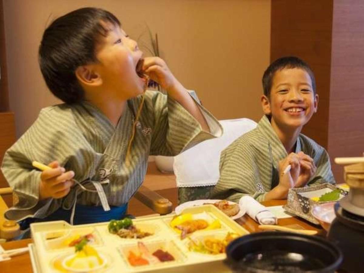 Matsunoya Kasen Hotell Maniwa Exteriör bild